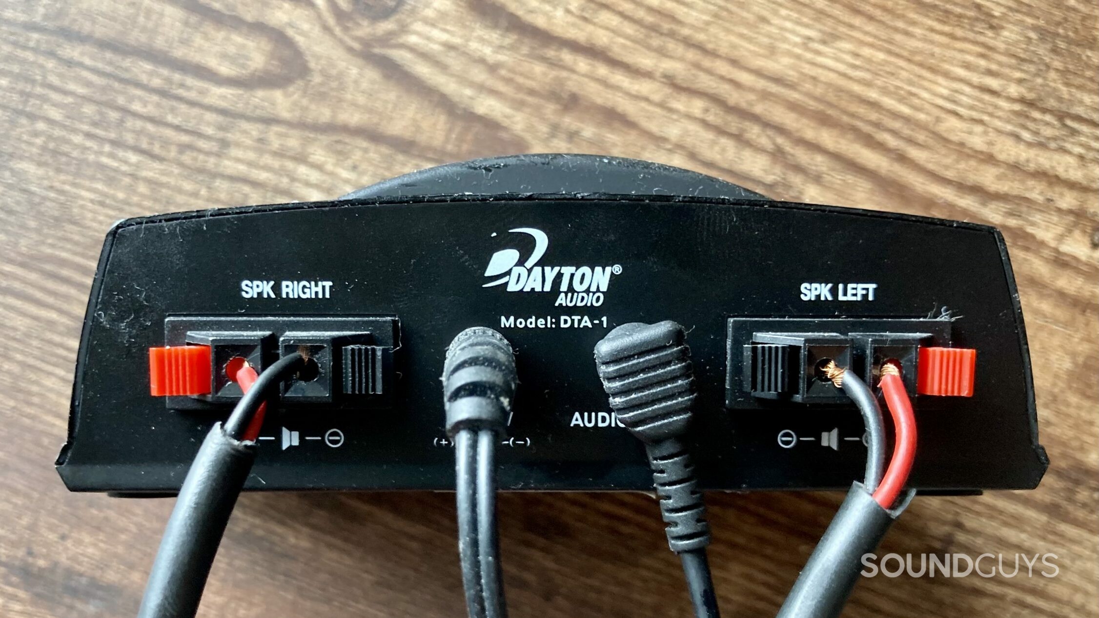 Ensure that all cables are properly connected to the speaker system, including the power cable, audio cables, and any additional connections.
Make sure the audio cables are securely plugged into the correct ports on both the speakers and the audio source (e.g., computer, TV).