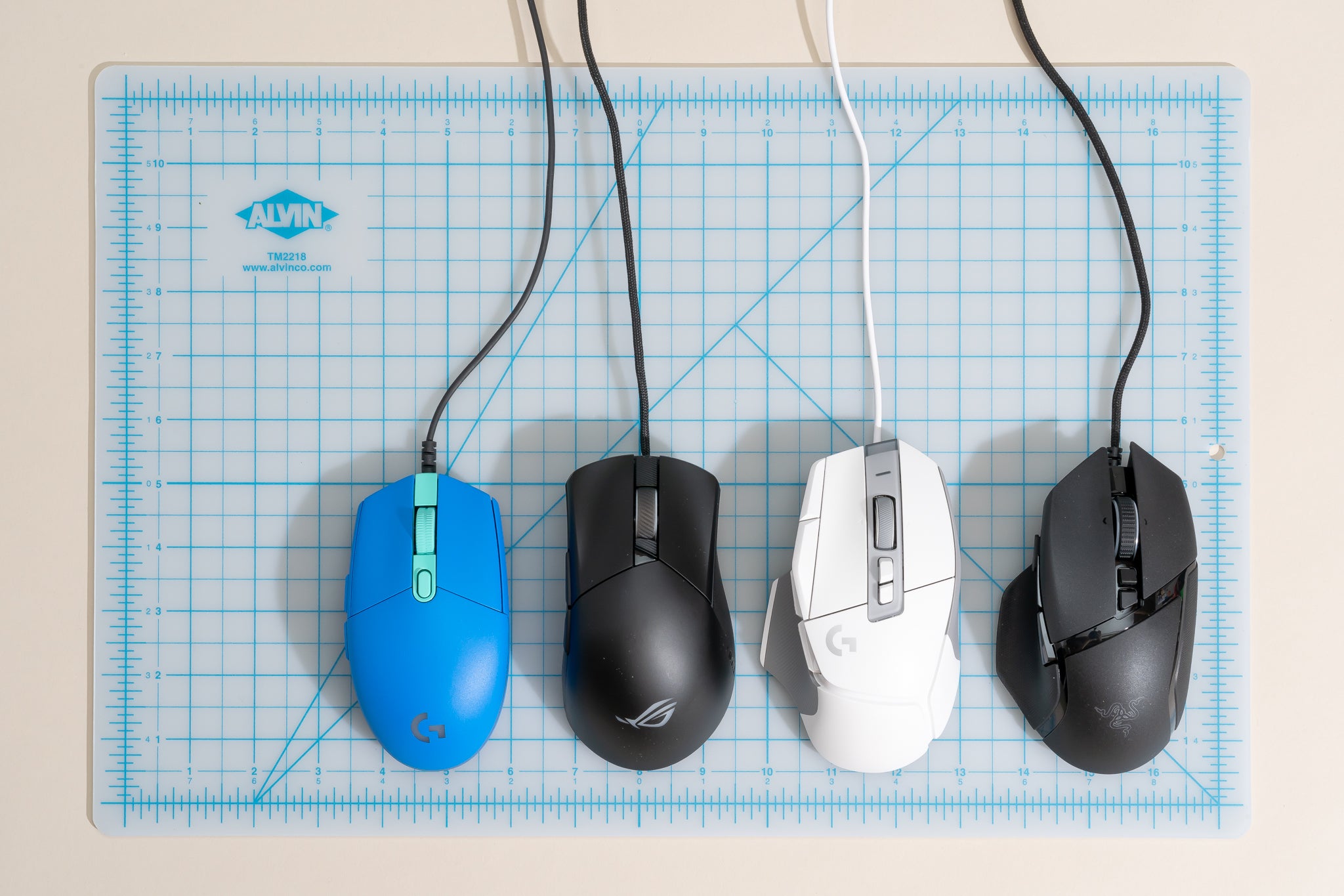 If possible, connect a different mouse to your computer.
Test the new mouse to see if the movement and responsiveness improve.